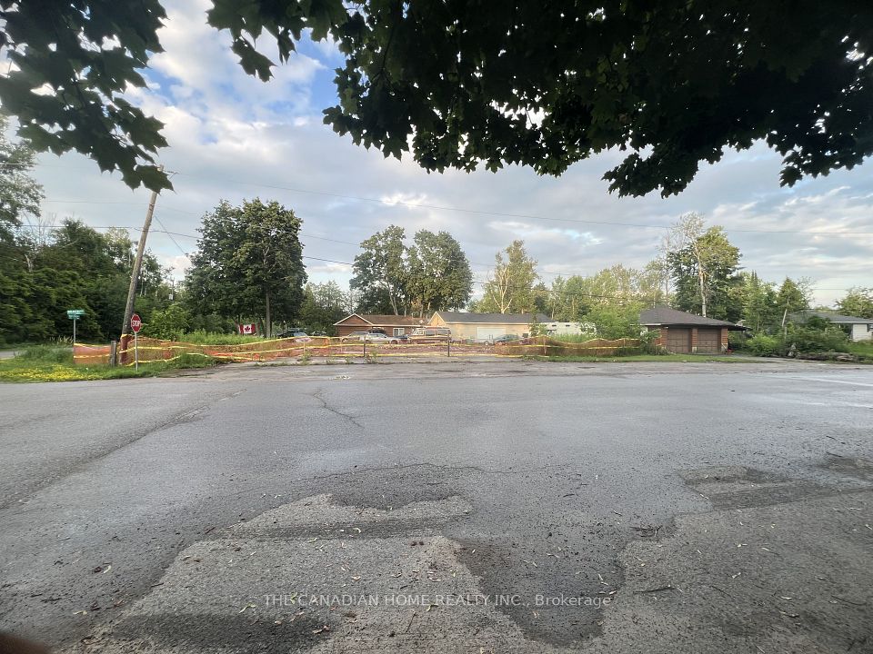 3293 BEACH Avenue, Innisfil, ON L9S 2K6