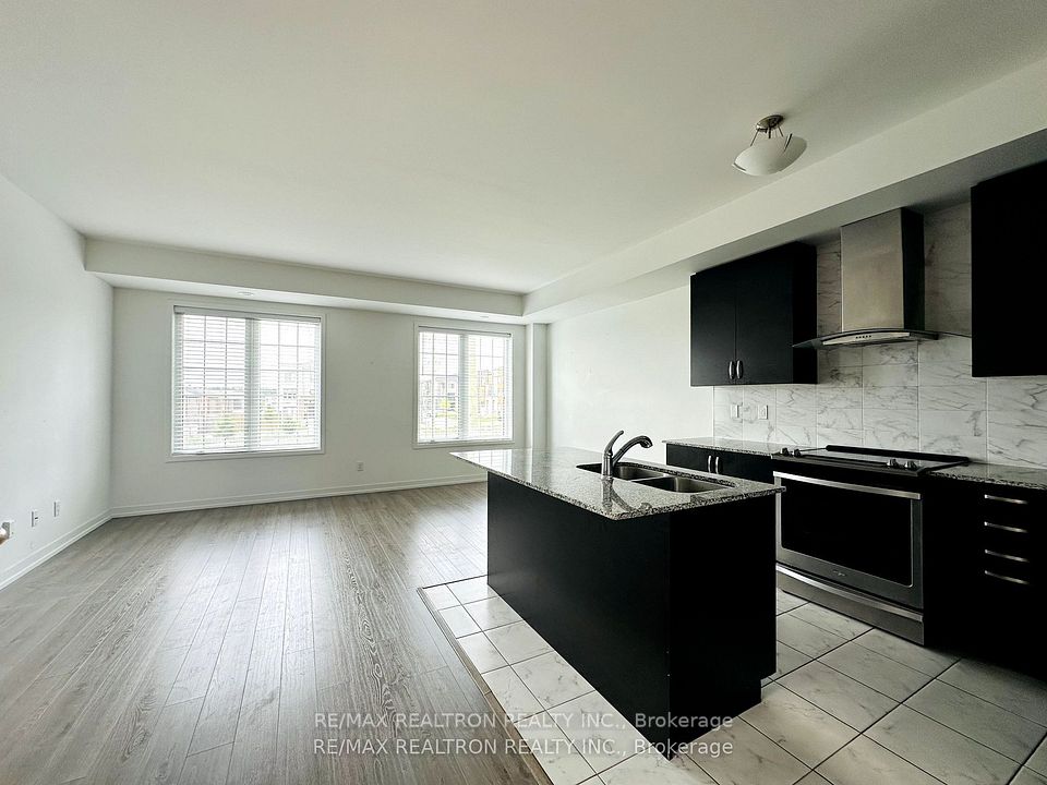 Att/Row/Townhouse at 193 Harding Park Street, Newmarket, ON L3Y 0E3, Newmarket
