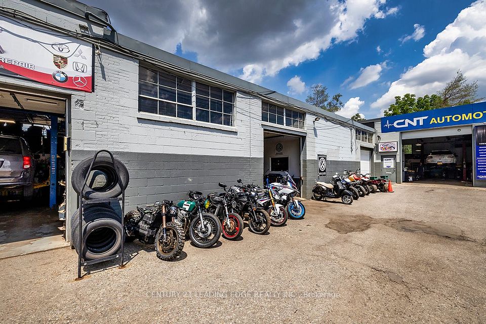 395 Red Maple Road 3, Richmond Hill, ON L4C 6P3