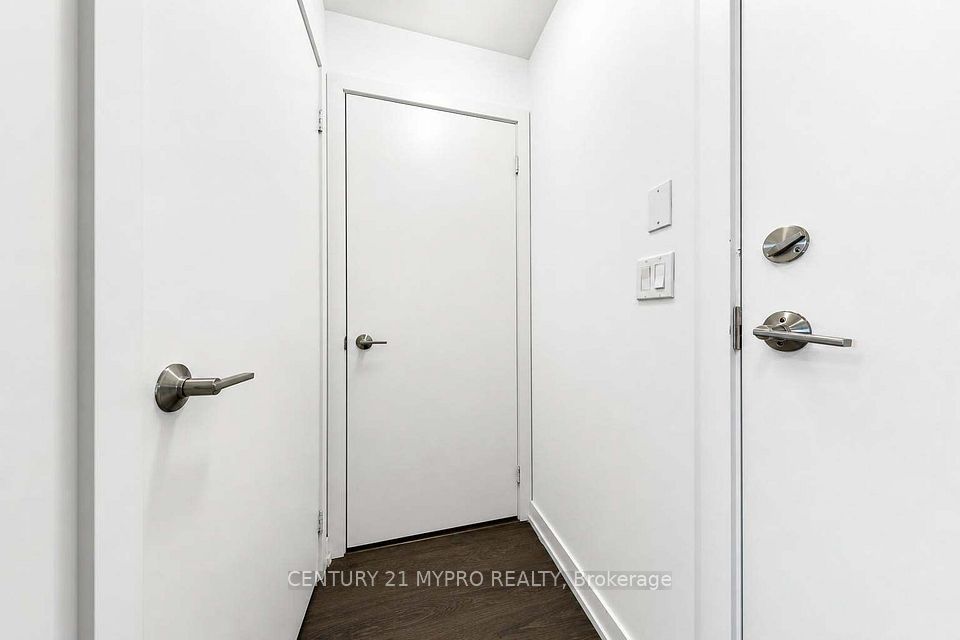 Condo Apartment at 555 William Graham Drive 320, Aurora, ON L4G 3H9, Aurora
