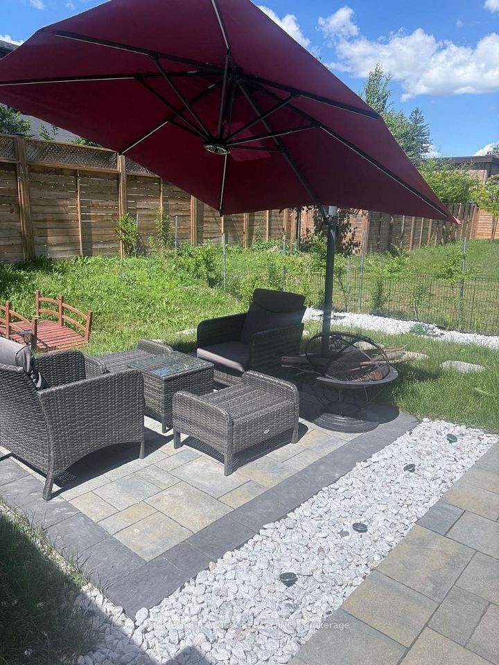 Semi-Detached at 20 Direzze Court Lower Level, Richmond Hill, ON L4C 5T8, Richmond Hill
