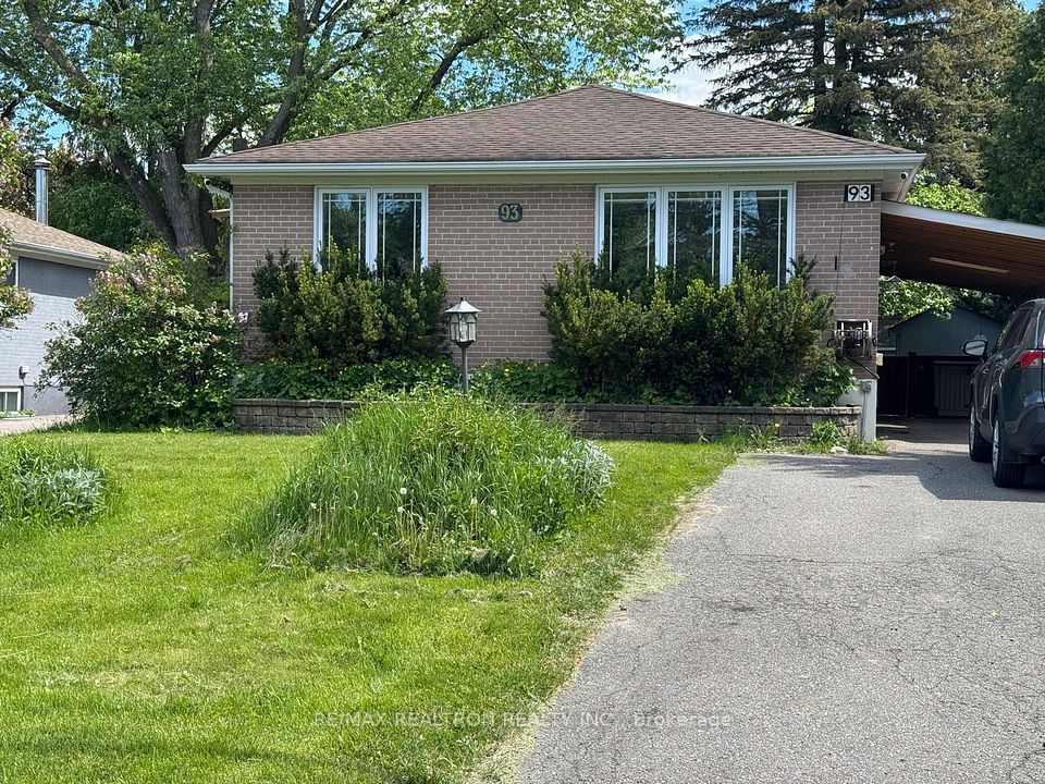 Detached at 93 Aurora Heights Drive Main Floor, Aurora, ON L4G 2X1, Aurora