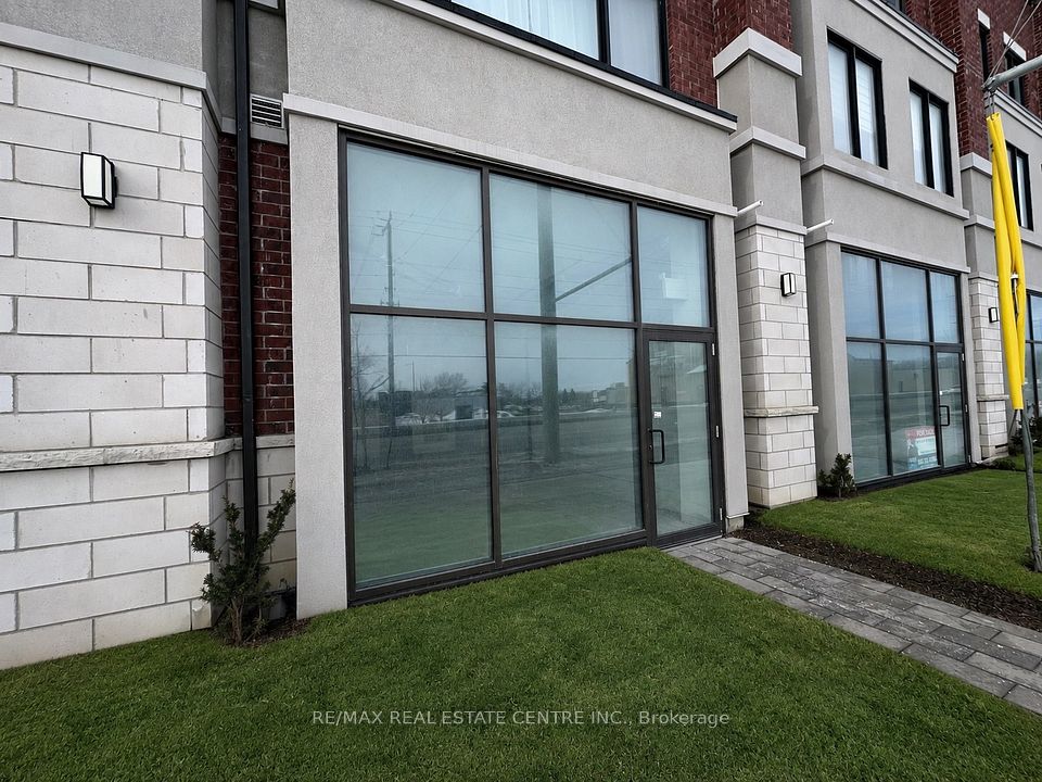 200 Dissette Street 3, Bradford West Gwillimbury, ON L3Z 3G8