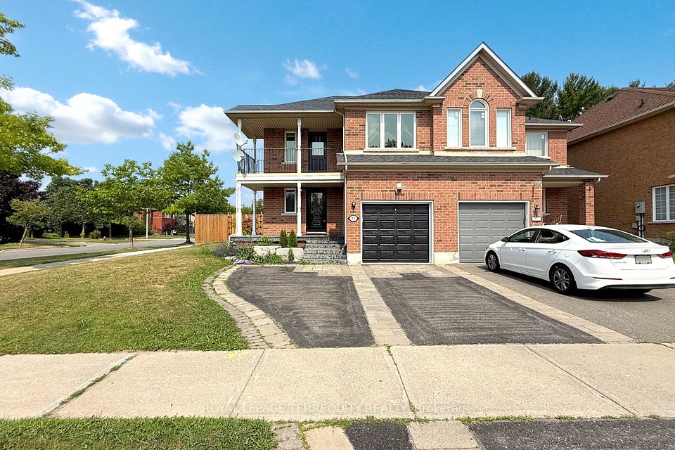 Semi-Detached at 65 Lorridge Street, Richmond Hill, ON L4E 3W5, Richmond Hill