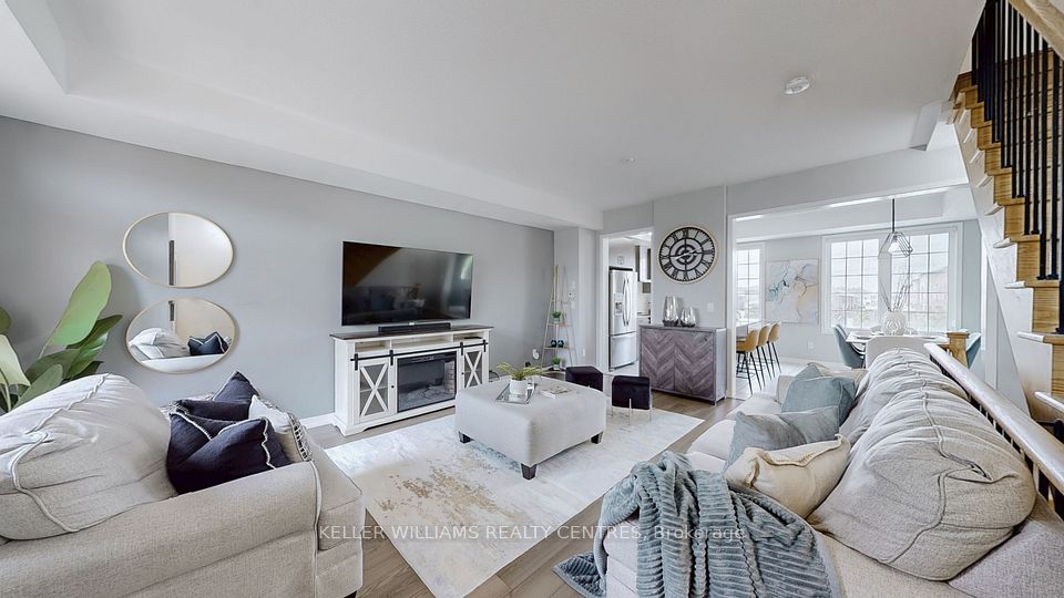 Att/Row/Townhouse at 189 Harding Park Street, Newmarket, ON L3Y 0E3, Newmarket