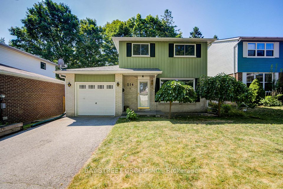 Detached at 214 William Roe Boulevard, Newmarket, ON L3Y 1B5, Newmarket