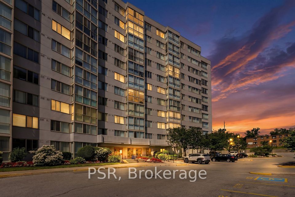 Condo Apartment at 270 Davis Drive 806, Newmarket, ON L3Y 8K2, Newmarket