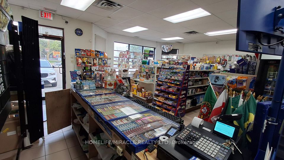 7575 Keele St Street 4, Vaughan, ON L4K 4X3