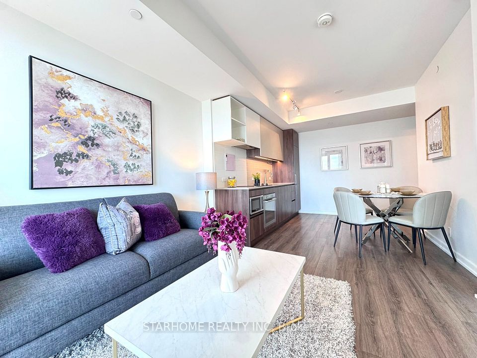 Condo Apartment at 1000 Portage Parkway 1515, Vaughan, ON L4K 0L1, Vaughan
