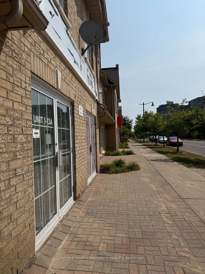 10 Cox Boulevard 1 & 13A, Markham, ON L3R 4G2