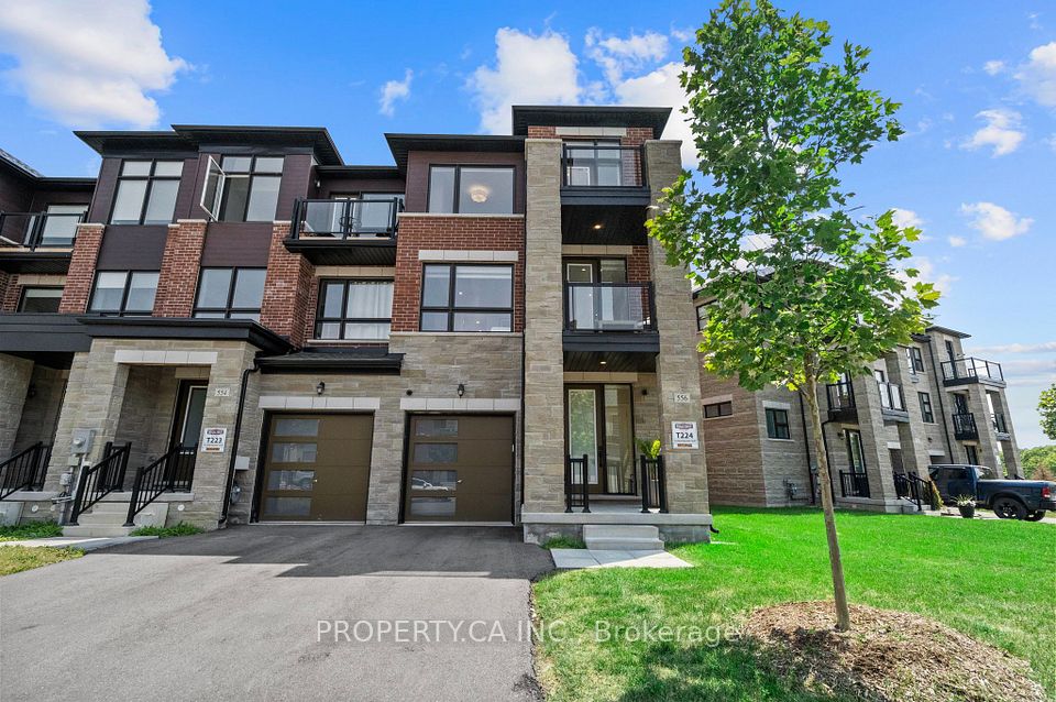 Att/Row/Townhouse at 556 New England Court, Newmarket, ON L3X 0M5, Newmarket