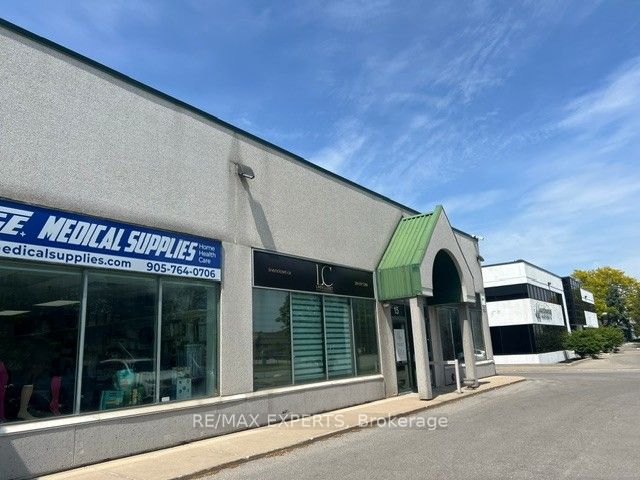 201 Spinnaker Way 15, Vaughan, ON L4K 5E3