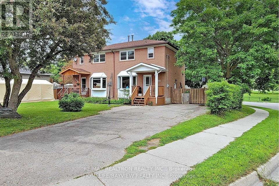 Semi-Detached at 241 Septonne Avenue, Newmarket, ON L3Y 2W5, Newmarket