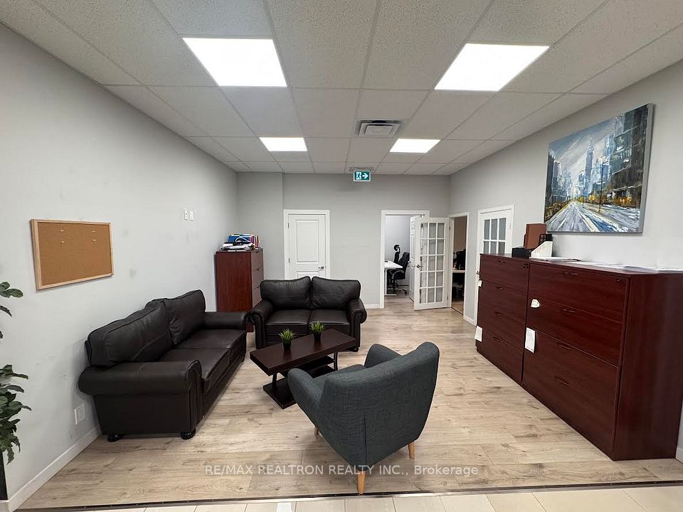 9212 Yonge Street 3, Richmond Hill, ON L4C 7A1