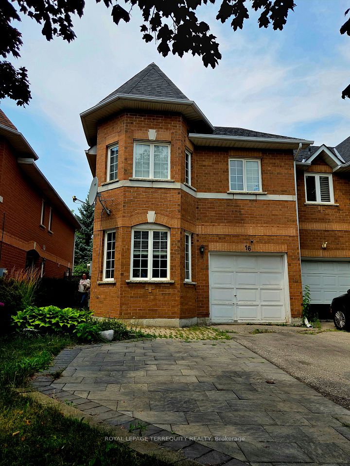 Semi-Detached at 16 Royal Chapin Crescent, Richmond Hill, ON L4S 1Z9, Richmond Hill