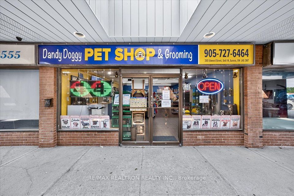 265 Edward Street 14, Aurora, ON L4G 3M7
