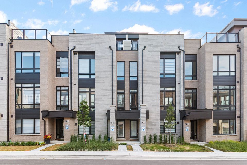 Att/Row/Townhouse at 14 Credit Lane, Richmond Hill, ON L4E 1G9, Richmond Hill