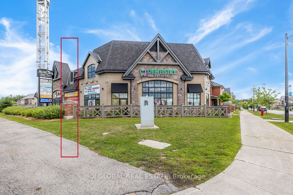 7 William Graham Drive A3, Aurora, ON L3X 1V9