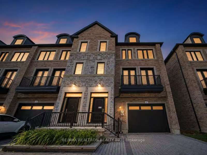 Att/Row/Townhouse at 260 Eagle Street 21, Newmarket, ON L3Y 1K1, Newmarket
