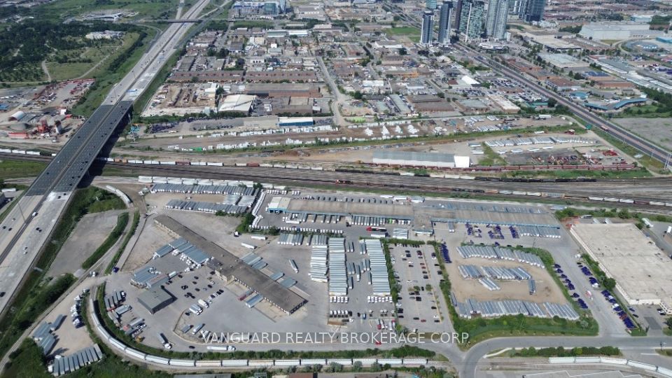 101 Doney Crescent, Vaughan, ON L4K 1P6