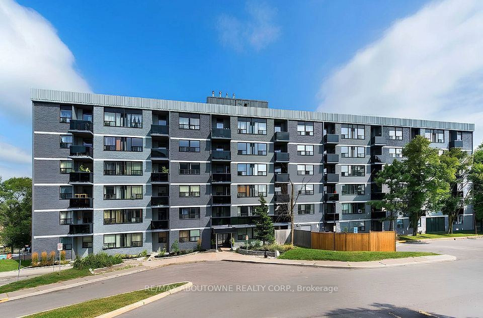 Condo Apartment at 147 Wellington Street W 614, Aurora, ON L4G 2N9, Aurora