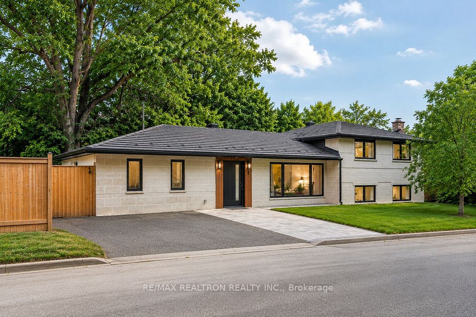 Detached at 3 Reuben Street, Aurora, ON L4G 2M1, Aurora