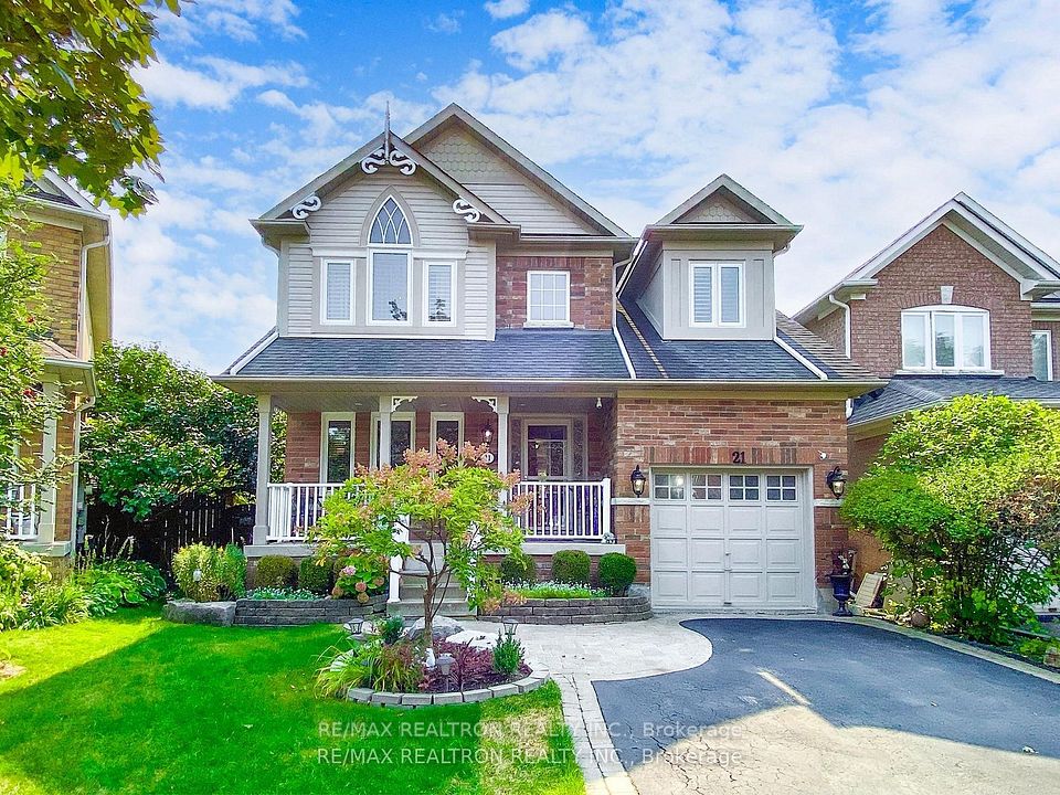 Detached at 21 Watkins Glen Crescent, Aurora, ON L4G 7P3, Aurora