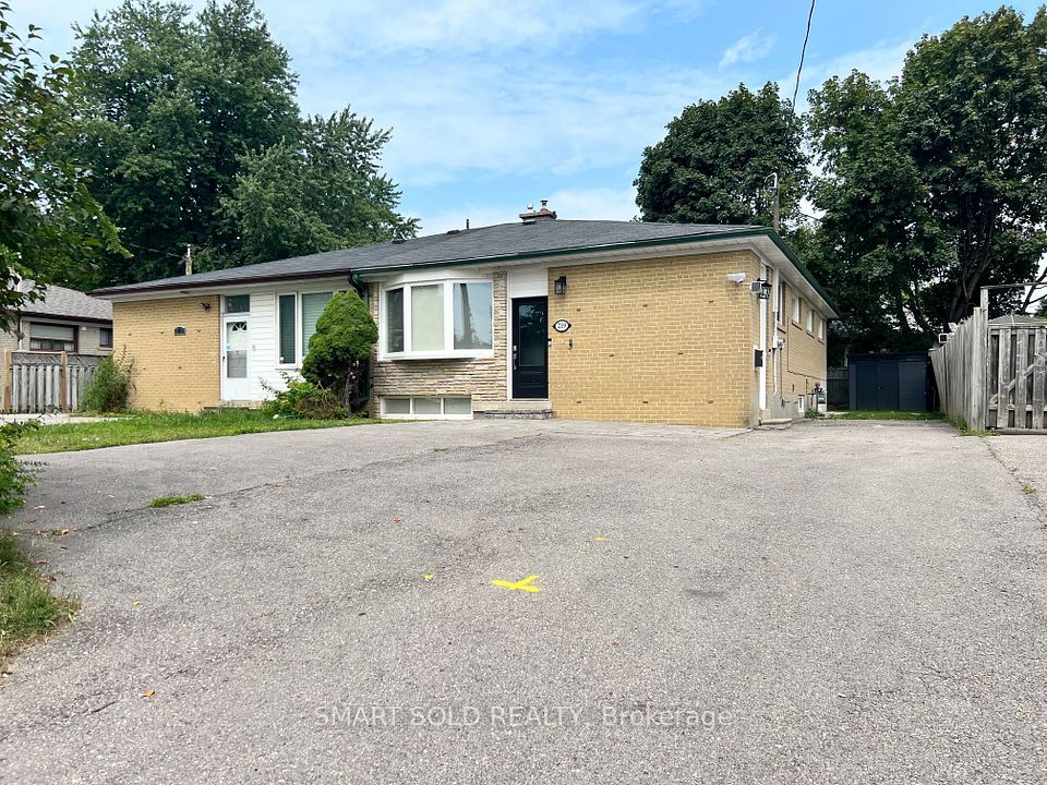 Semi-Detached at 219 Beechy Drive Main Floor, Richmond Hill, ON L4C 2X6, Richmond Hill