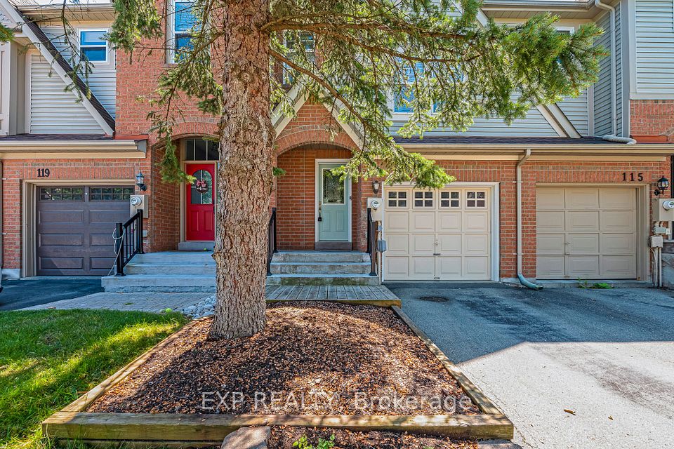 Att/Row/Townhouse at 117 Mugford Road, Aurora, ON L4G 7J5, Aurora