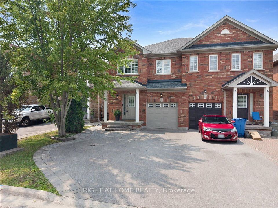 Semi-Detached at 171 Burgess Crescent, Newmarket, ON L3X 2T9, Newmarket