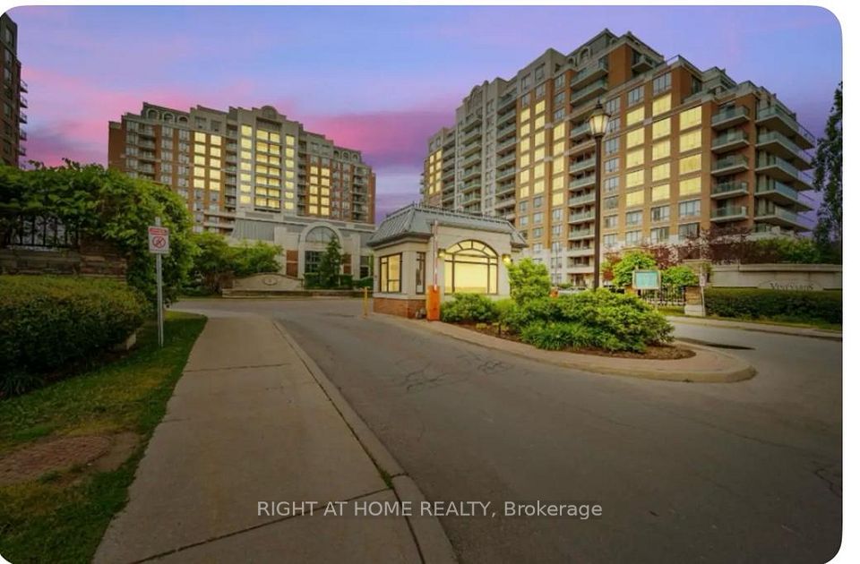 Condo Apartment at 330 Red Maple Road W 901, Richmond Hill, ON L4C 0T6, Richmond Hill