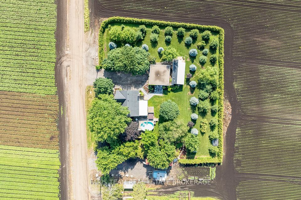 300 Juliana Road, King, ON L3Y 4V9