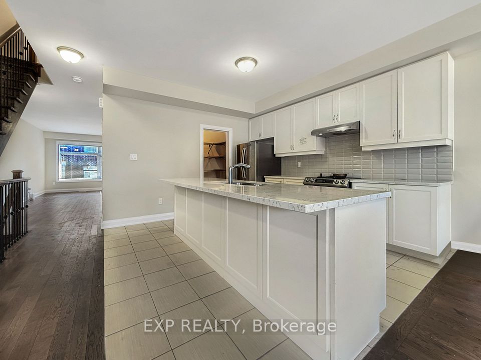 Att/Row/Townhouse at 923 Isaac Phillips Way, Aurora, ON L3X 2Y8, Aurora