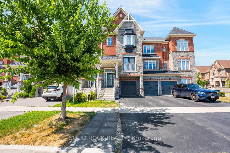 Att/Row/Townhouse at 142 Farooq Boulevard S, Vaughan, ON L4H 4S1, Vaughan