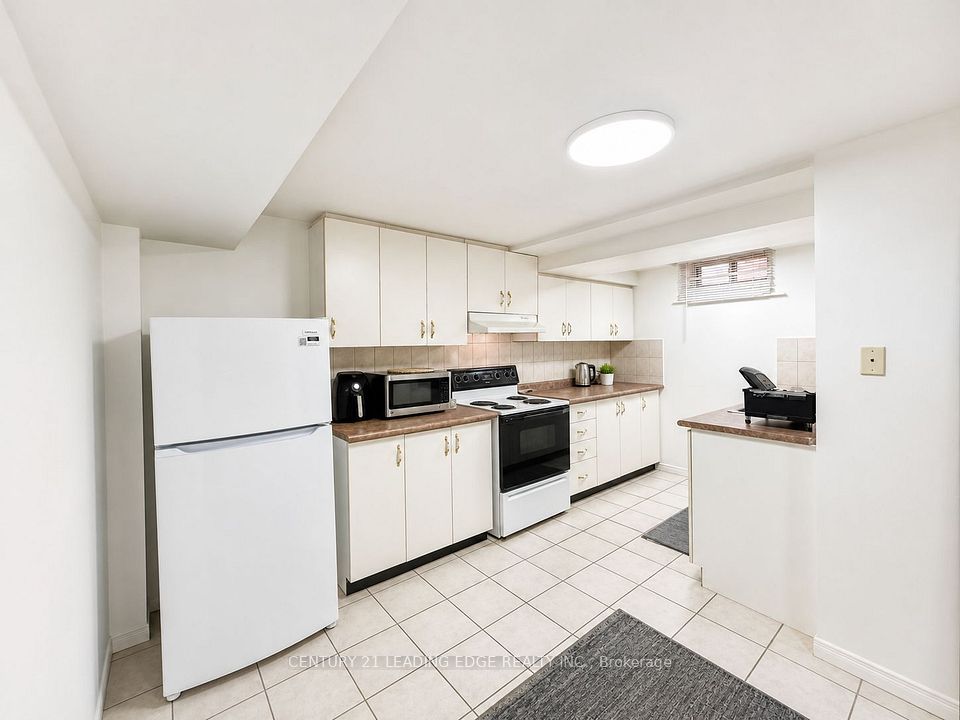 Detached at 48 Foxfield Crescent Bsmt, Vaughan, ON L4K 5G1, Vaughan