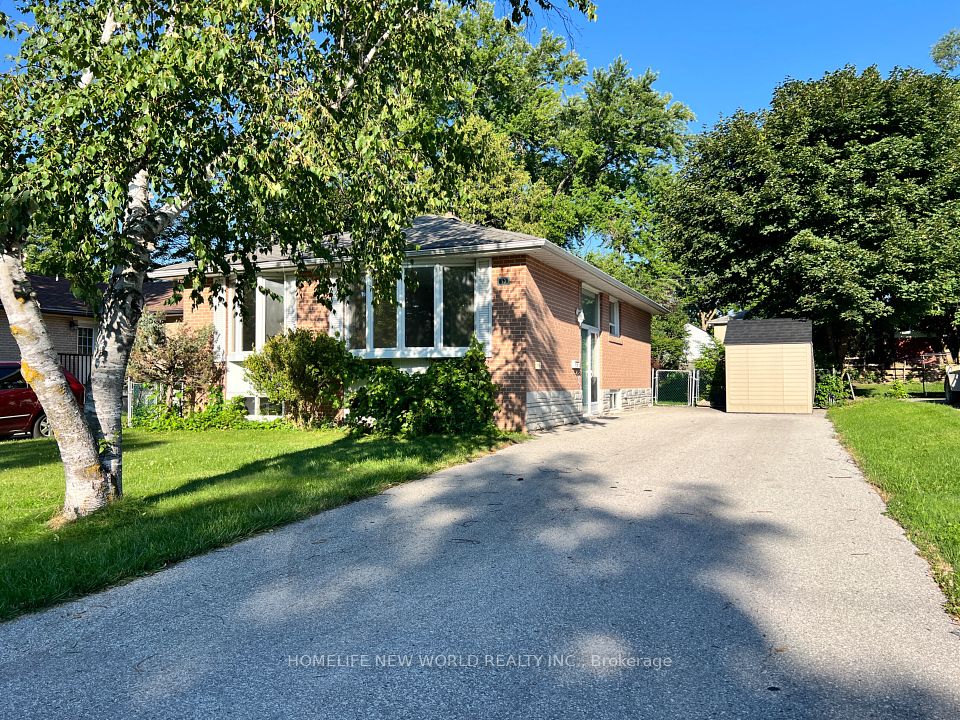 Detached at 53 Aurora Heights Drive, Aurora, ON L4G 2W6, Aurora