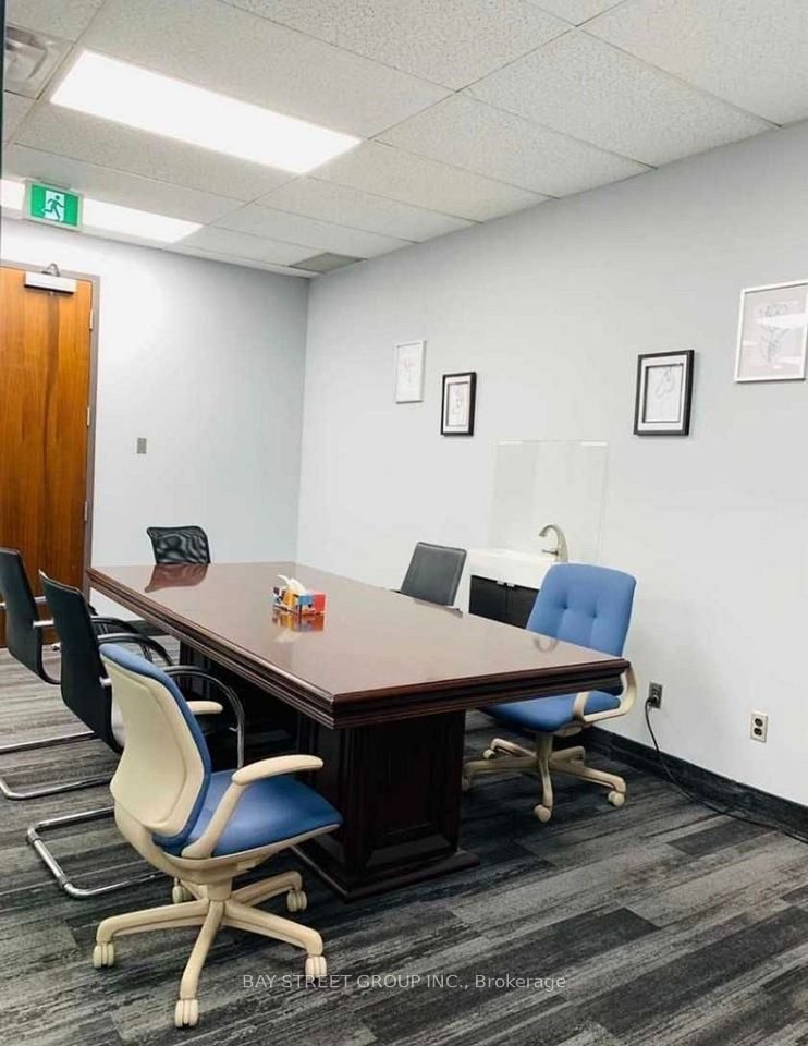 7050 Woodbine Avenue 207, Markham, ON L3R 6G2