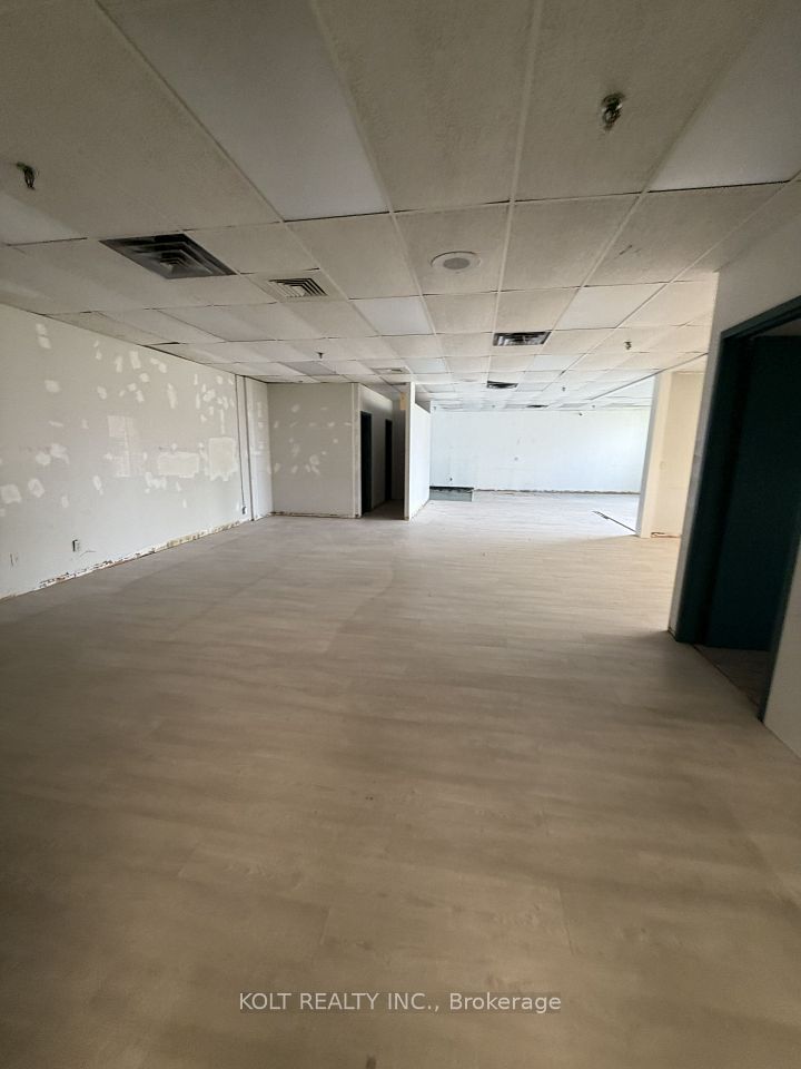270 Esna Park Drive 1, Markham, ON L3R 1H3