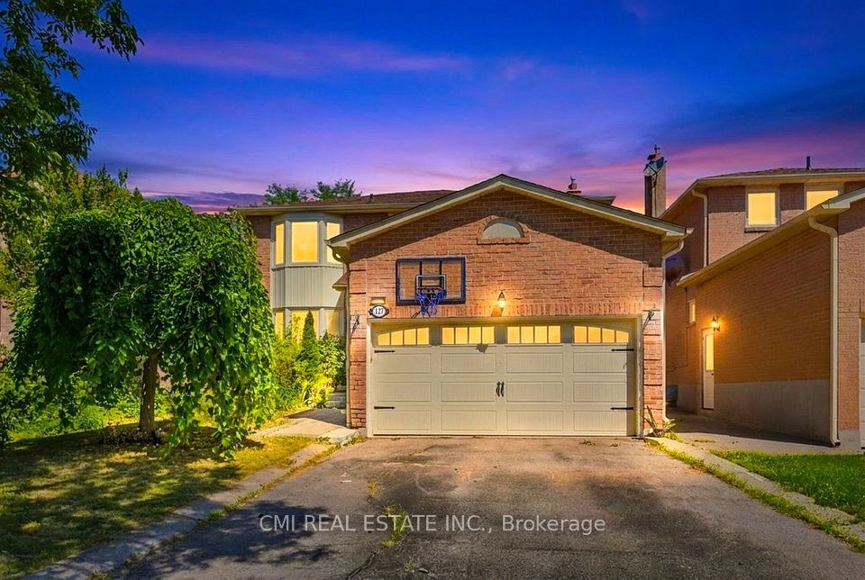 Detached at 127 O'connor Crescent, Richmond Hill, ON L4C 7R7, Richmond Hill