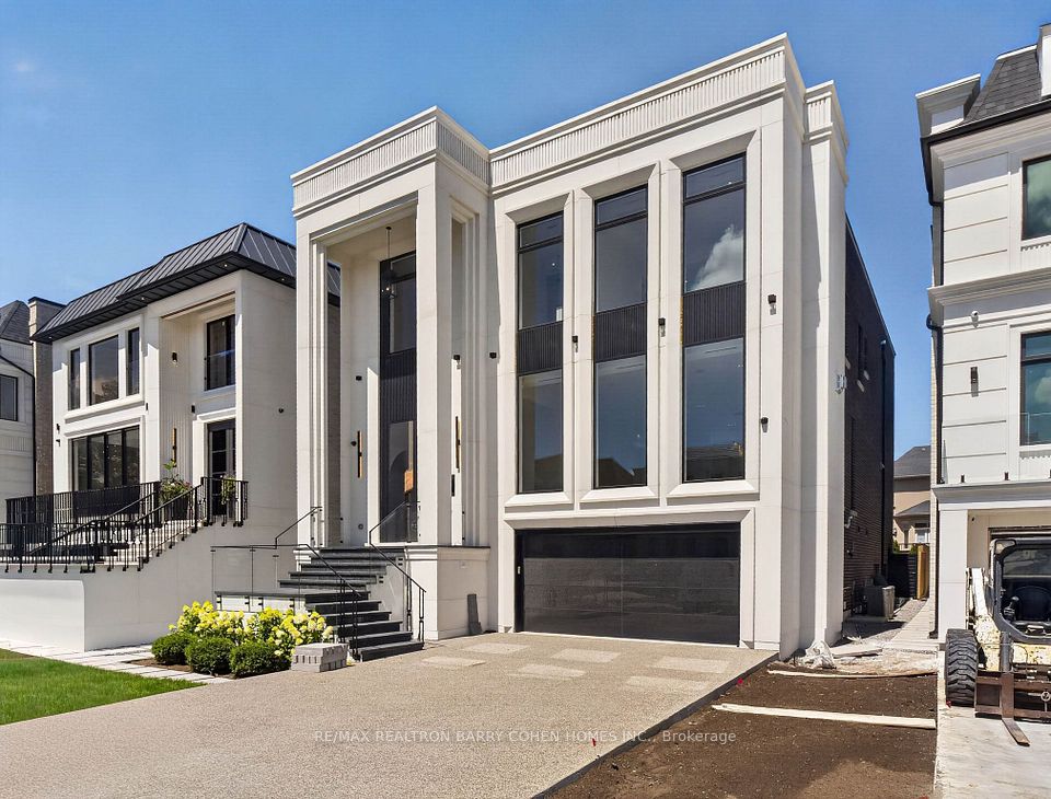 Detached at 26 Clinton Drive, Richmond Hill, ON L4C 8E2, Richmond Hill