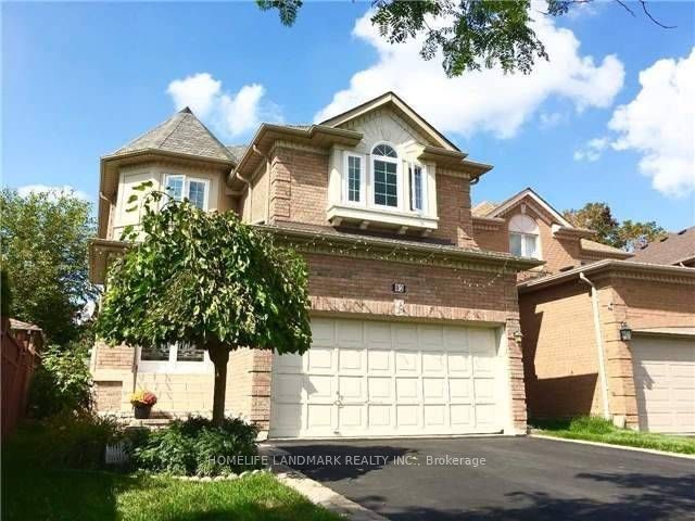 Detached at 82 Canyon Hill Avenue, Richmond Hill, ON L4C 0E1, Richmond Hill