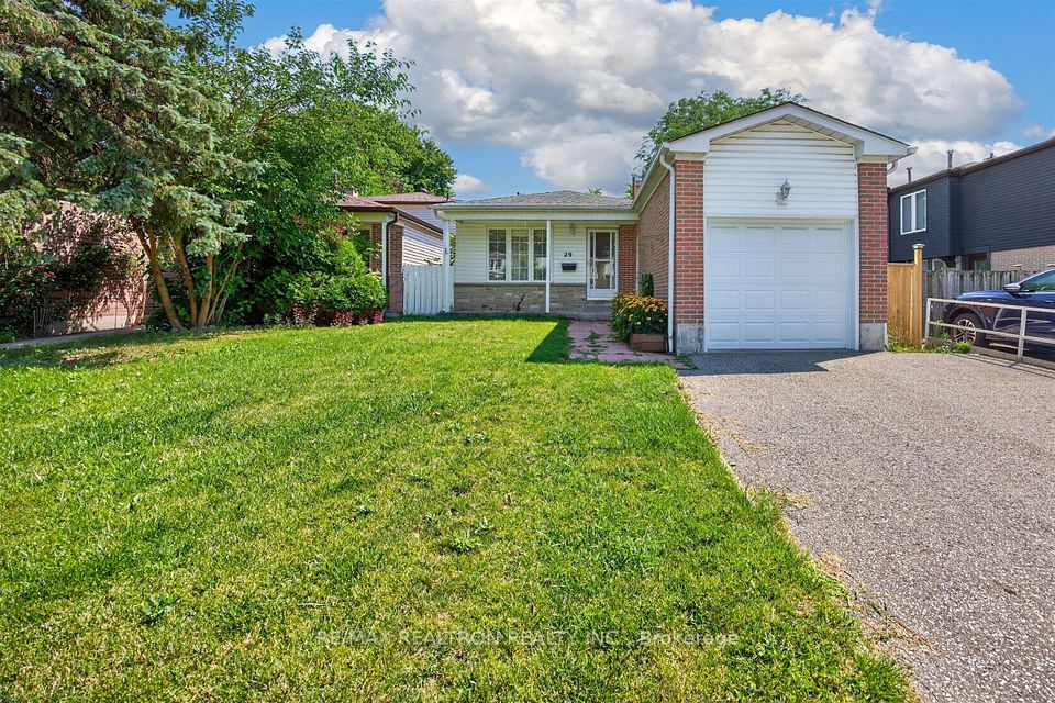 Detached at 29 Springhead Gardens, Richmond Hill, ON L4C 5C1, Richmond Hill