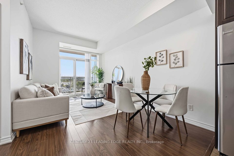 Condo Apartment at 8323 Kennedy Road 612, Markham, ON L3R 5W7, Markham