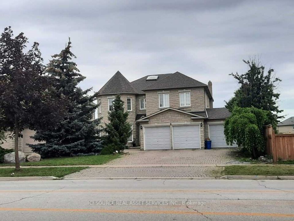 Detached at 8 Headford Avenue Lower, Richmond Hill, ON L4B 3V7, Richmond Hill