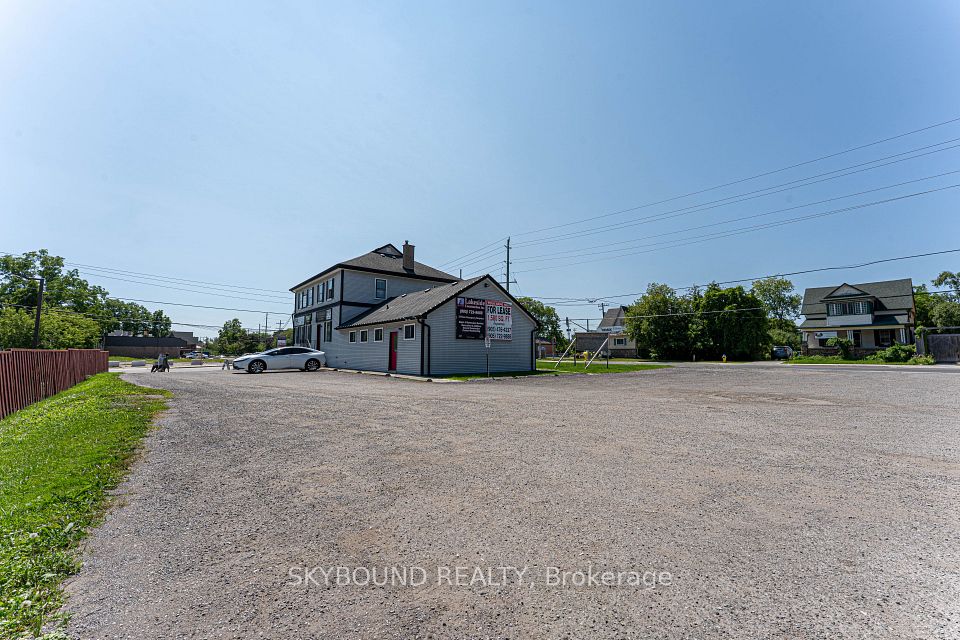 163 High Street, Georgina, ON L0E 1R0