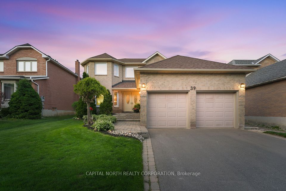 Detached at 39 Waterhouse Way, Richmond Hill, ON L4C 9H5, Richmond Hill