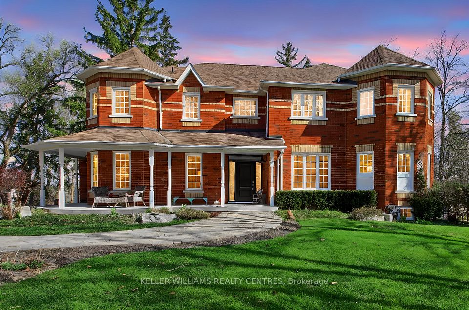 Detached at 276 Ridge Road, Aurora, ON L4G 0M3, Aurora