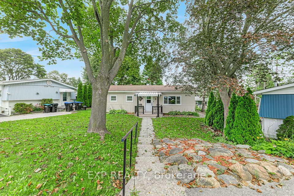 11 Hawthorne Drive, Innisfil, ON L9S 1P7 at 11 Hawthorne Drive, Innisfil, ON L9S 1P7, Innisfil, ON, L9S 1P7