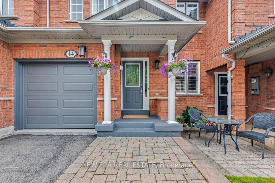 Att/Row/Townhouse at 44 Millcliff Circle, Aurora, ON L4G 7N7, Aurora