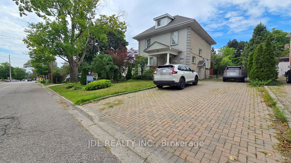 Detached at 110 Church Street S Bsmt, Richmond Hill, ON L4C 1W3, Richmond Hill